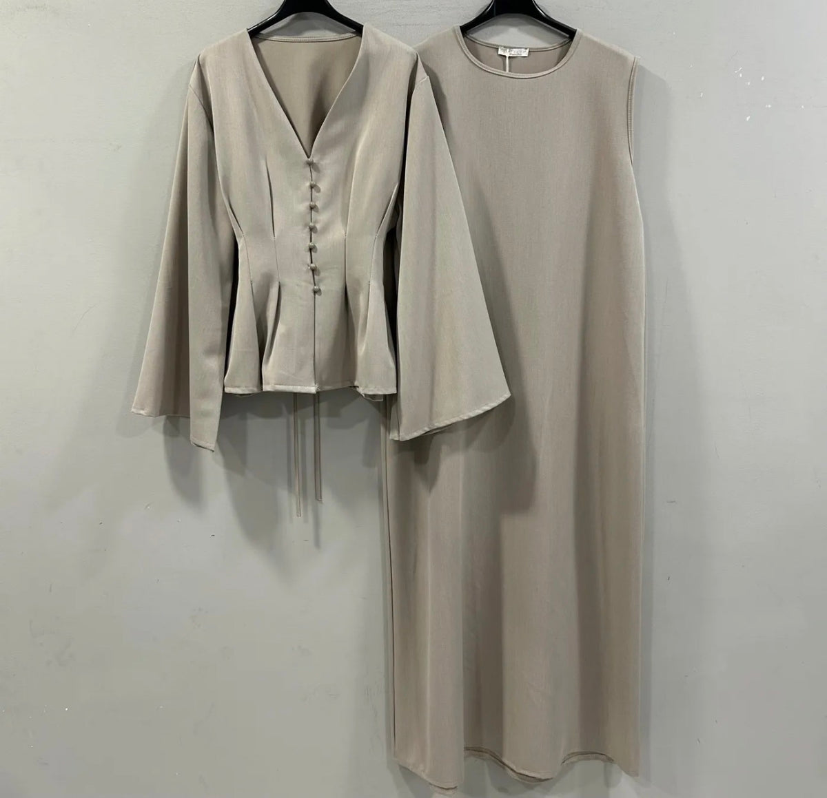 SET MIT UNTERKLEID