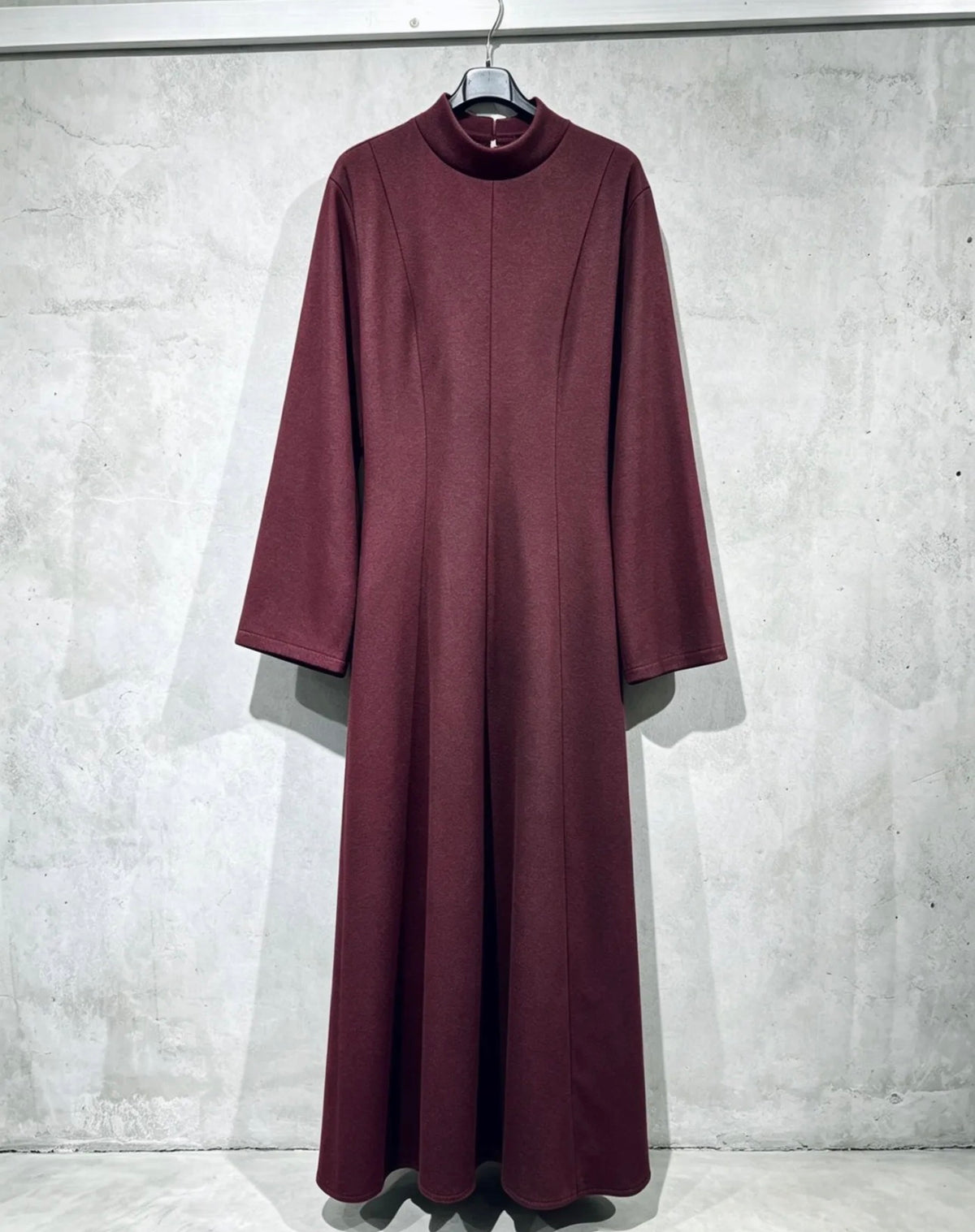 Elegante Abaya mit Schnürung am Rücken