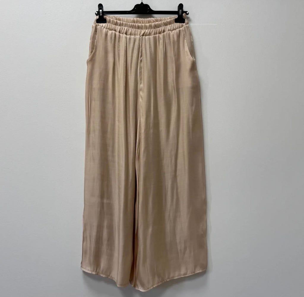 Seidige Hose