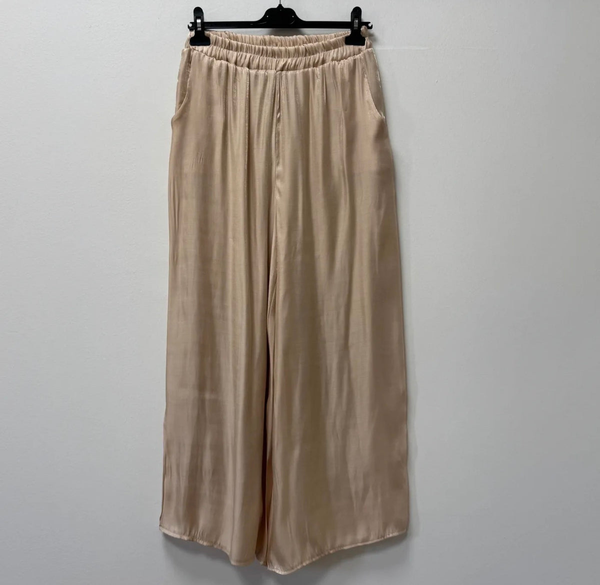Seidige Hose