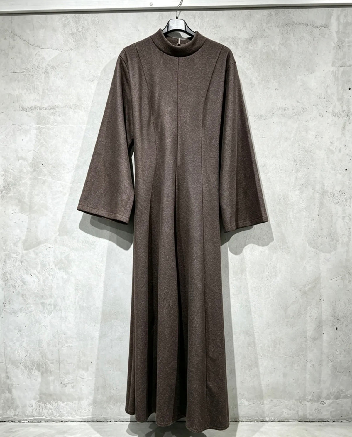 Elegante Abaya mit Schnürung am Rücken