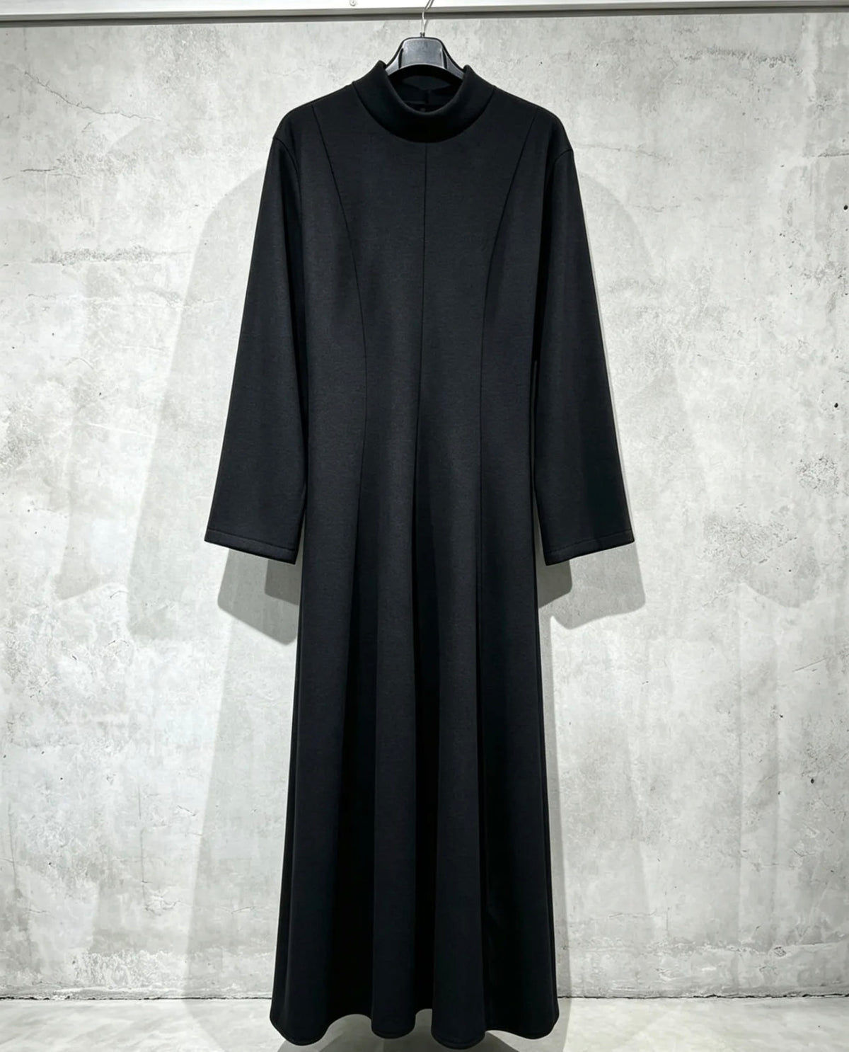 Elegante Abaya mit Schnürung am Rücken
