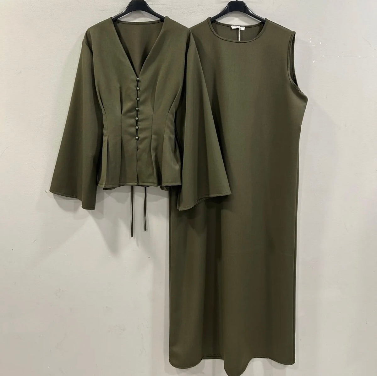 SET MIT UNTERKLEID